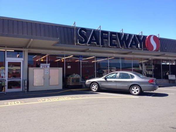Safeway Store Front Picture at 155 E 1st St in Coquille OR