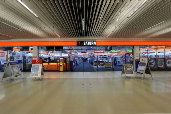 Eingangsbereich Saturn Gießen