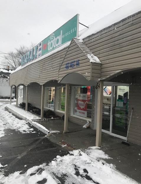 Total Wireless Store front image in Ashtabula, OH
