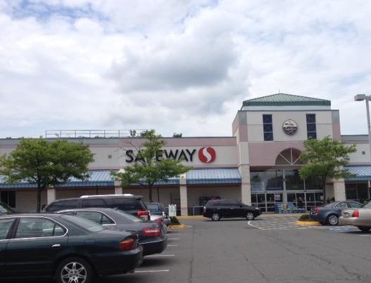 Safeway Store Front Picture at 12200 W Ox Rd in Fairfax VA