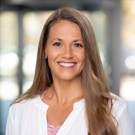 Photo of Julianne Sundstrom