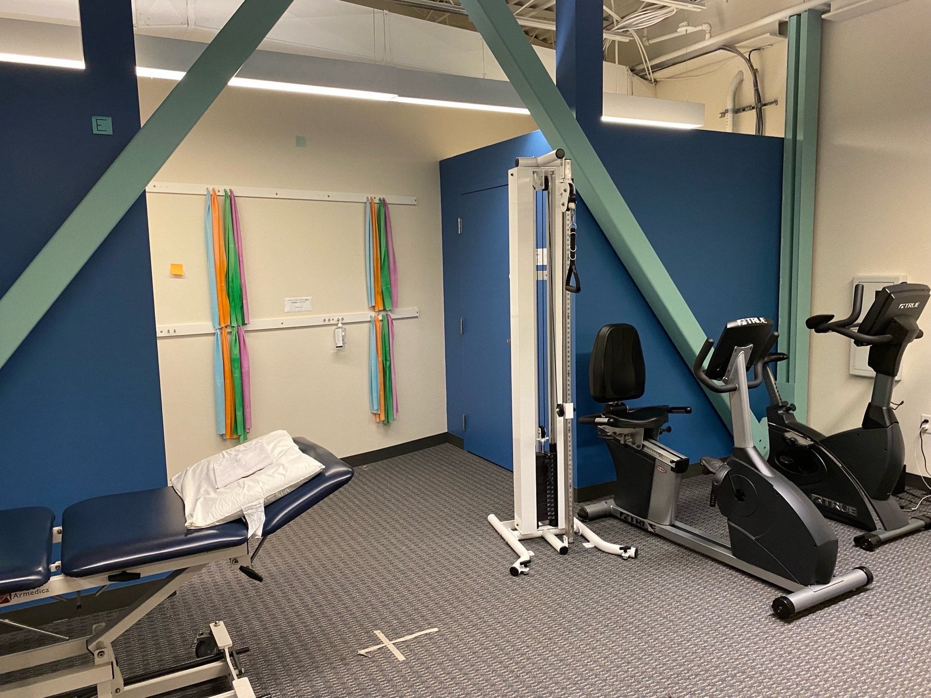 141 Longwater Drive Norwell MA Bay State Physical Therapy Patient care area PT Tables.