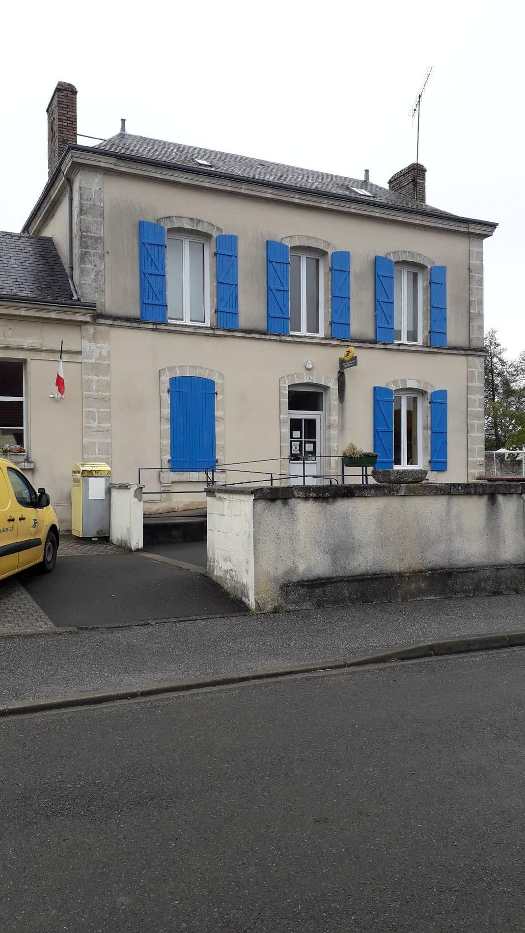 La Poste Agence Communale St Georges Du Rosay Mairie La Poste