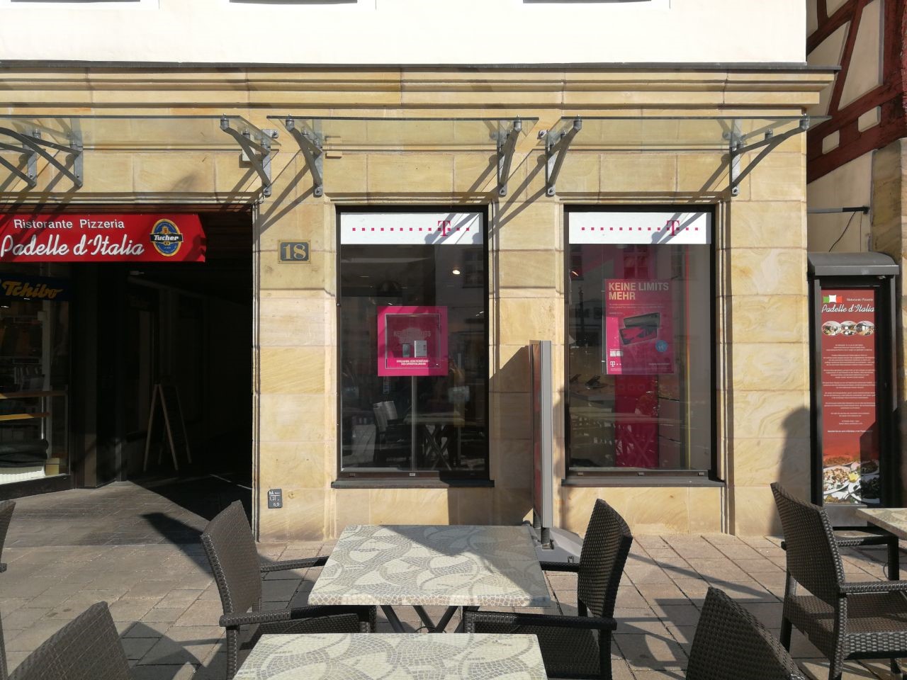 Store photo