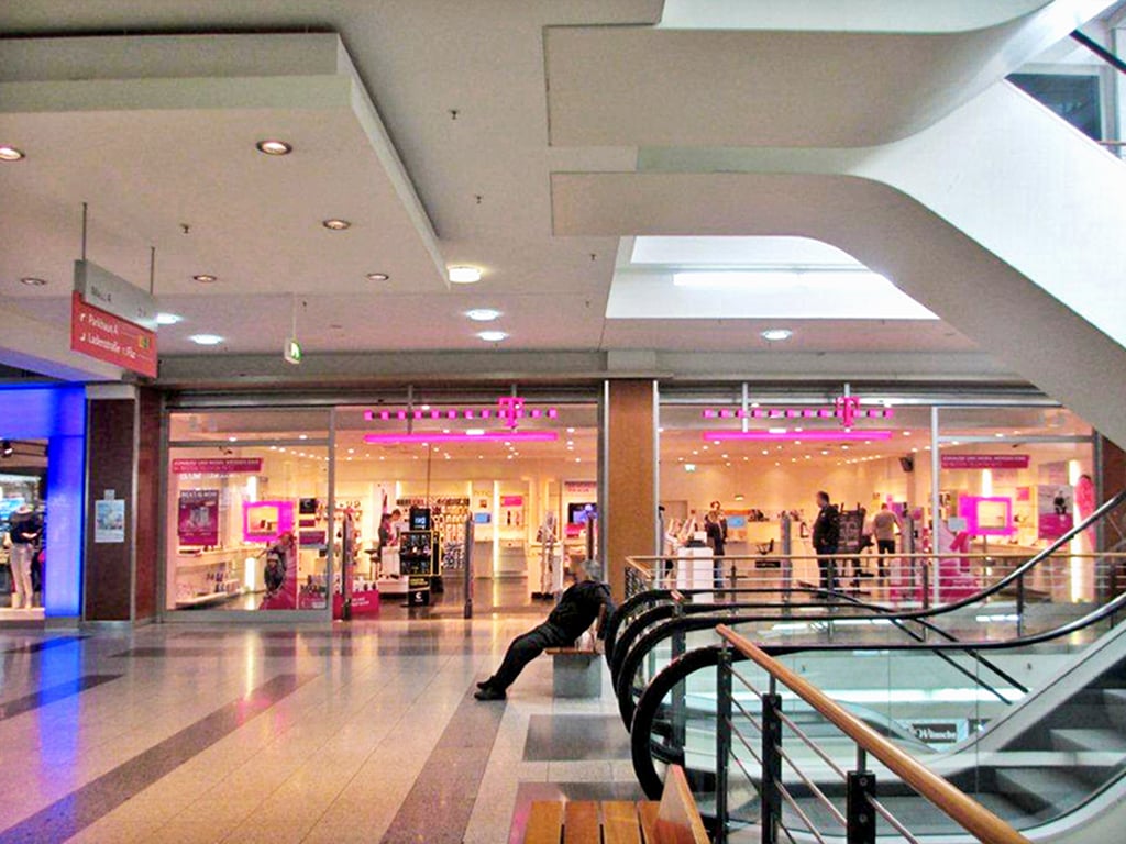 Store photo