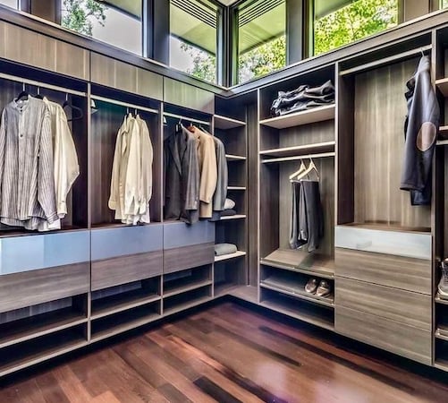 Contemporary Walk-in Closet Contemporary Walk-in Closet