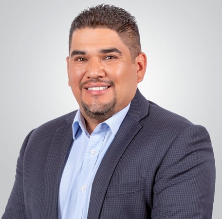 Allstate Insurance Agent Oscar Navarro