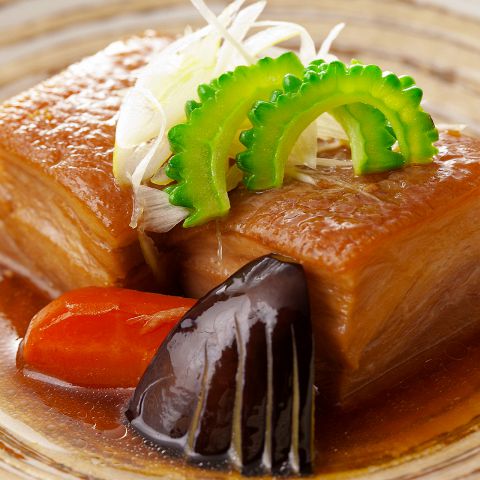 8時間じっくり煮込んだ特製ラフテー