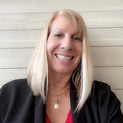 Laura Baumgartner I Design Consultant I California Closets