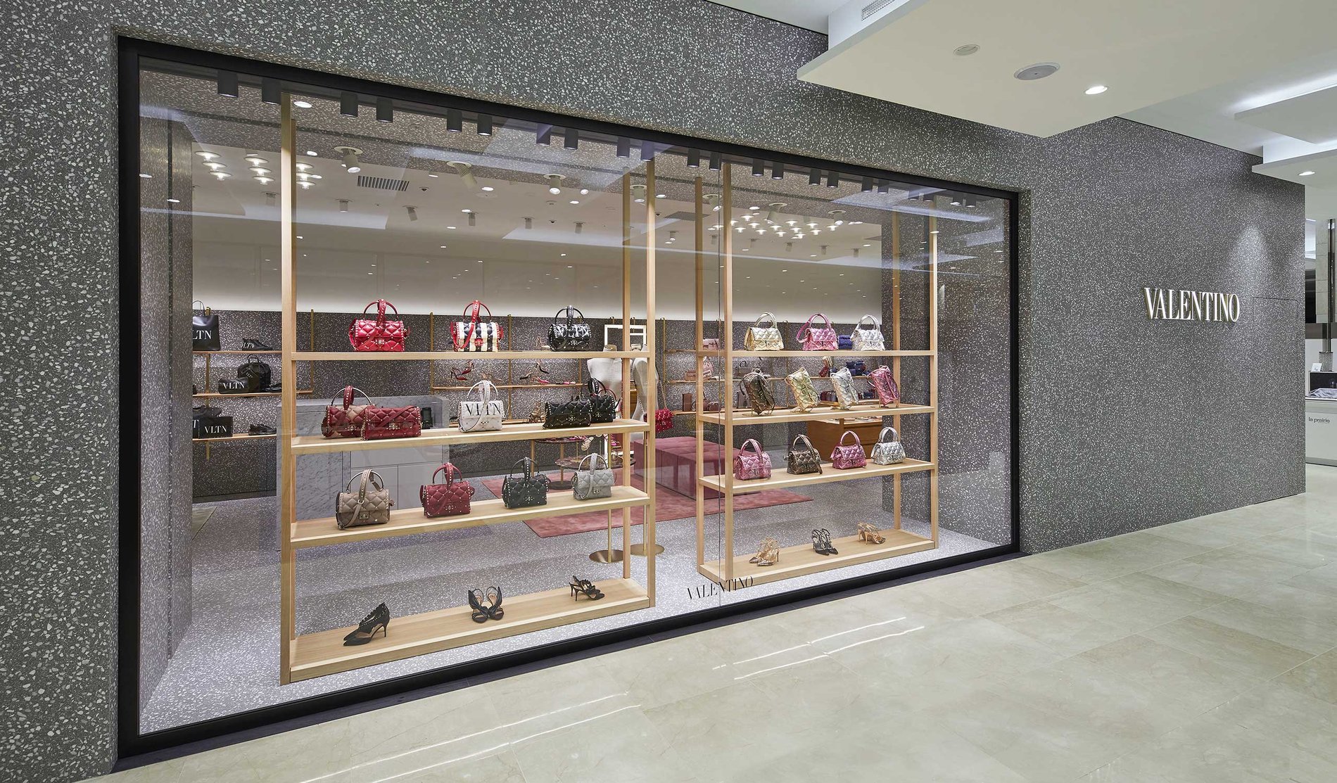 Valentino Lotte Busan