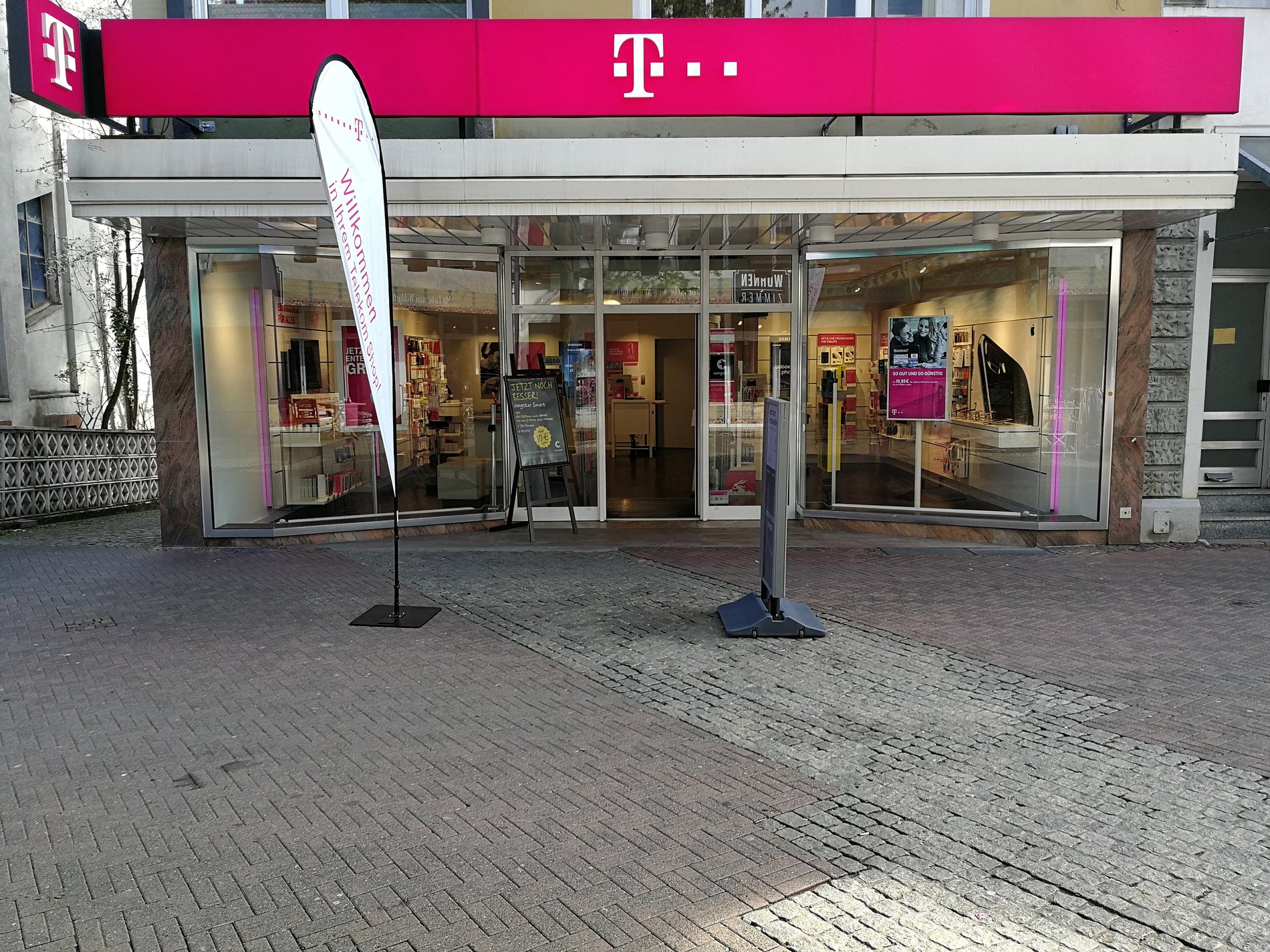 Store photo