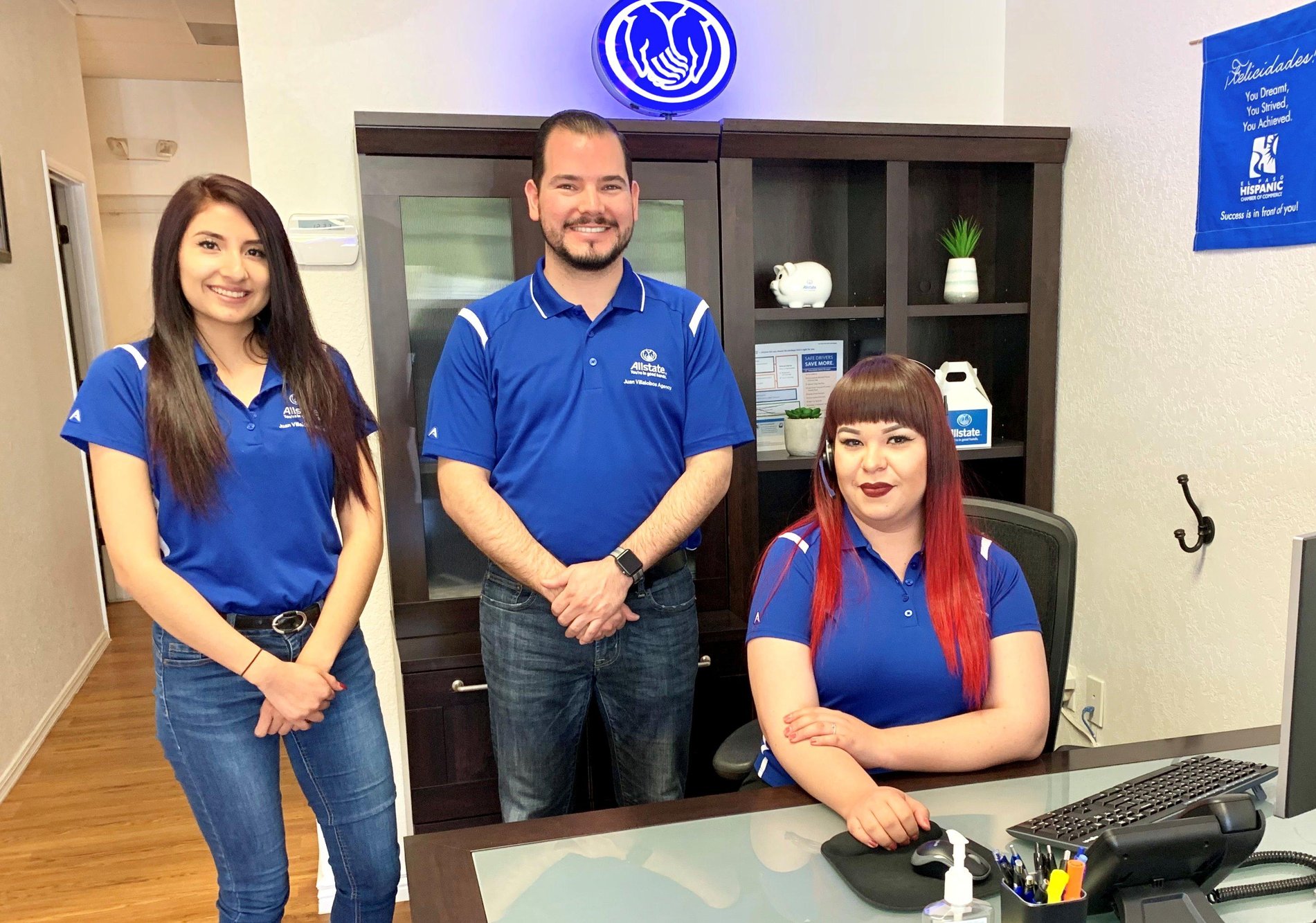 The Awesome Team. Kim, Juan(Agent), Viridiana.