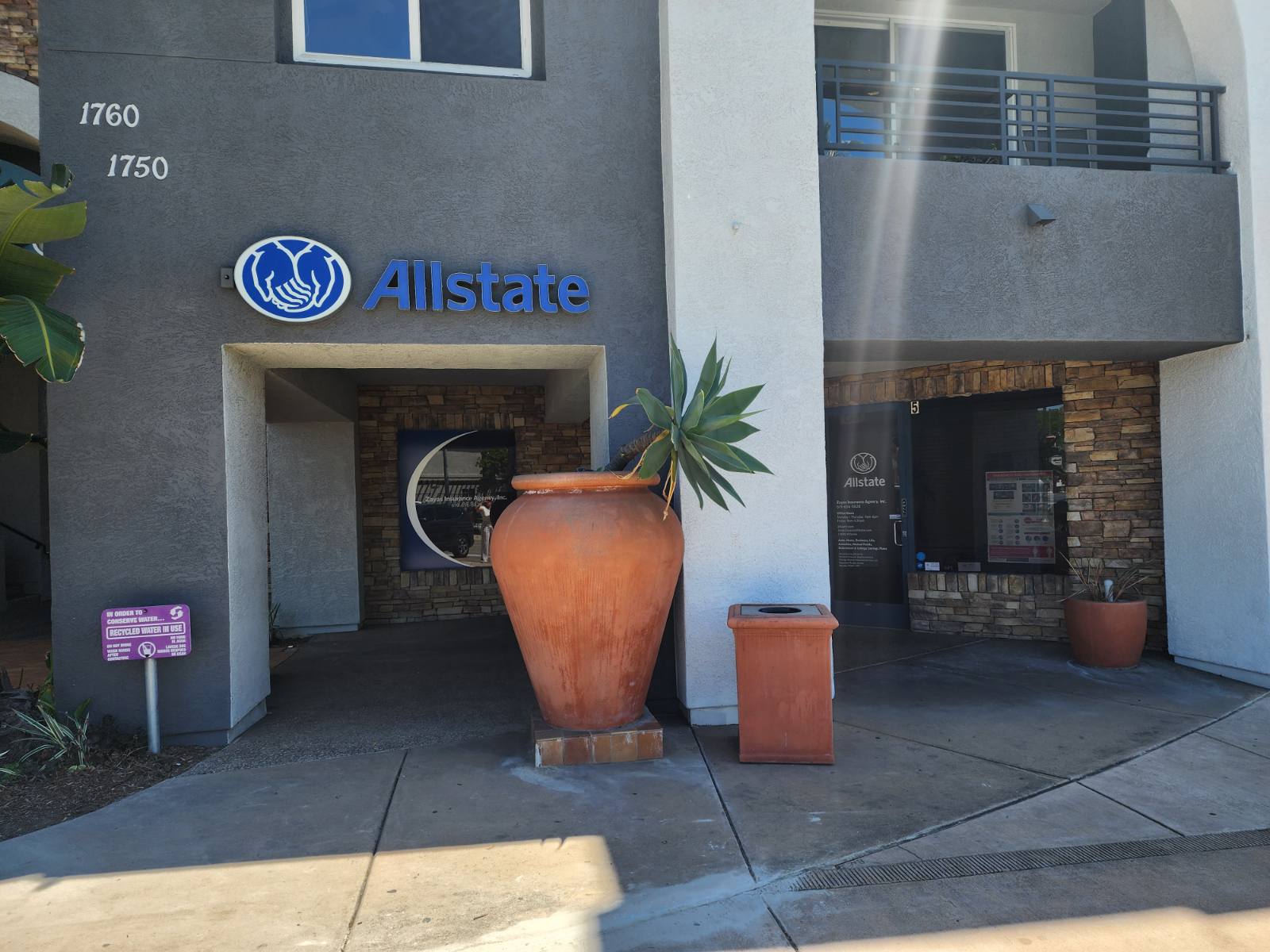 Photo gallery image