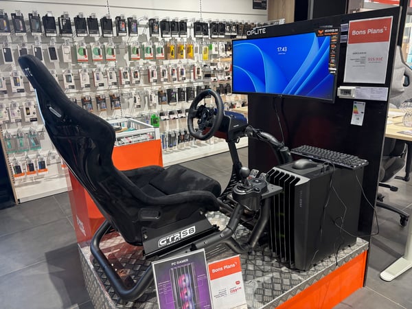 PC Gamer et accessoires !
Venez tester le simulateur de conduite et montrez nous vos qualités de pilotage !