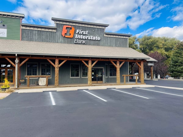 Exterior image of First Interstate Bank in Ennis, Montana.
