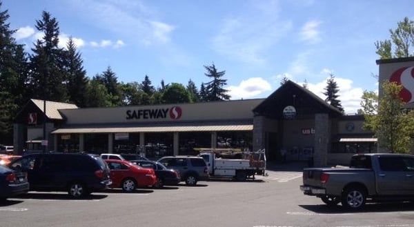 Safeway Store Front Picture at 17202 15th Ave NE in Shoreline WA