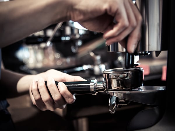 Envie d'un broyeur à café sous le sapin ? Venez profitez des meilleures machines à café à la Rochelle ? Découvrez les broyeurs à café ( Delonghi, Jura, Krups, Philips, Miogo) dans votre magasin Boulanger La Rochelle Angoulins