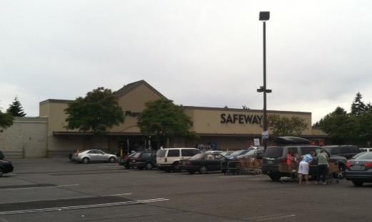 Safeway Store Front Picture at 1207 S 320th St in Federal Way WA