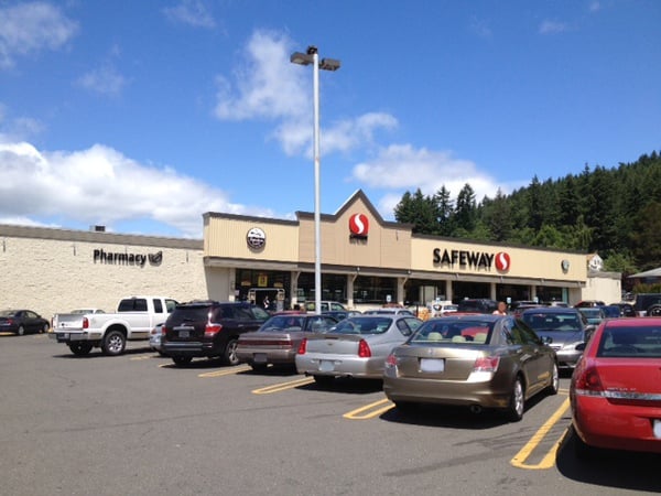 Safeway Store Front Picture at 1100 S Market Blvd in Chehalis WA