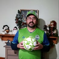 Mike-McGinness-Allstate-Insurance-Kirkland-WA-Seattle-Sounders-FC-soccer-raffle-winner