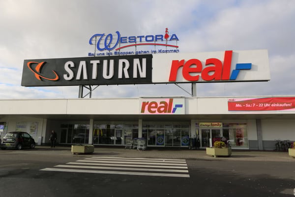 Aussenansicht Saturn Gießen
