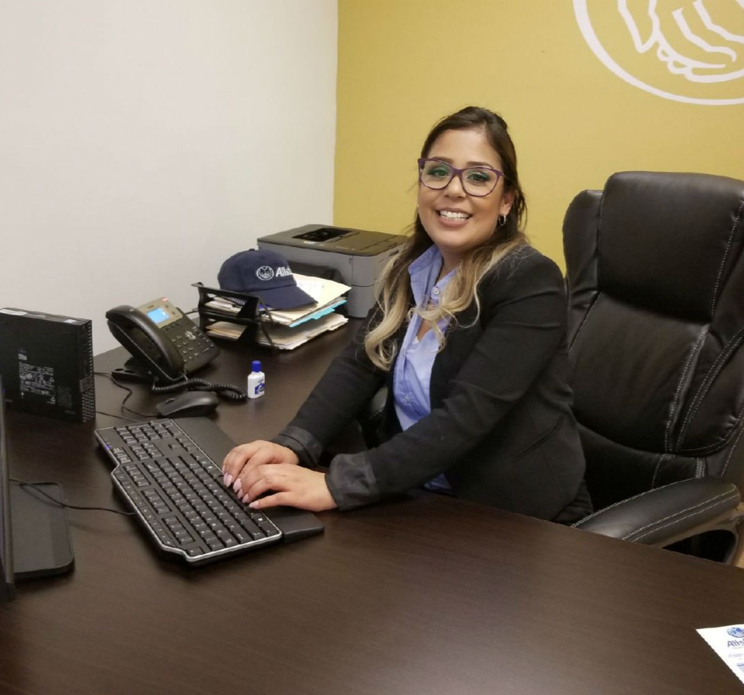 Wondering how to lower your insurance payment? Our bilingual team helps customers review discounts, bundle policies, and save money.