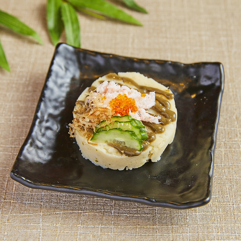 カニ味噌ポテトサラダとびこ添え