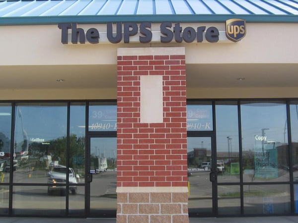 Facade of The UPS Store Kansas City