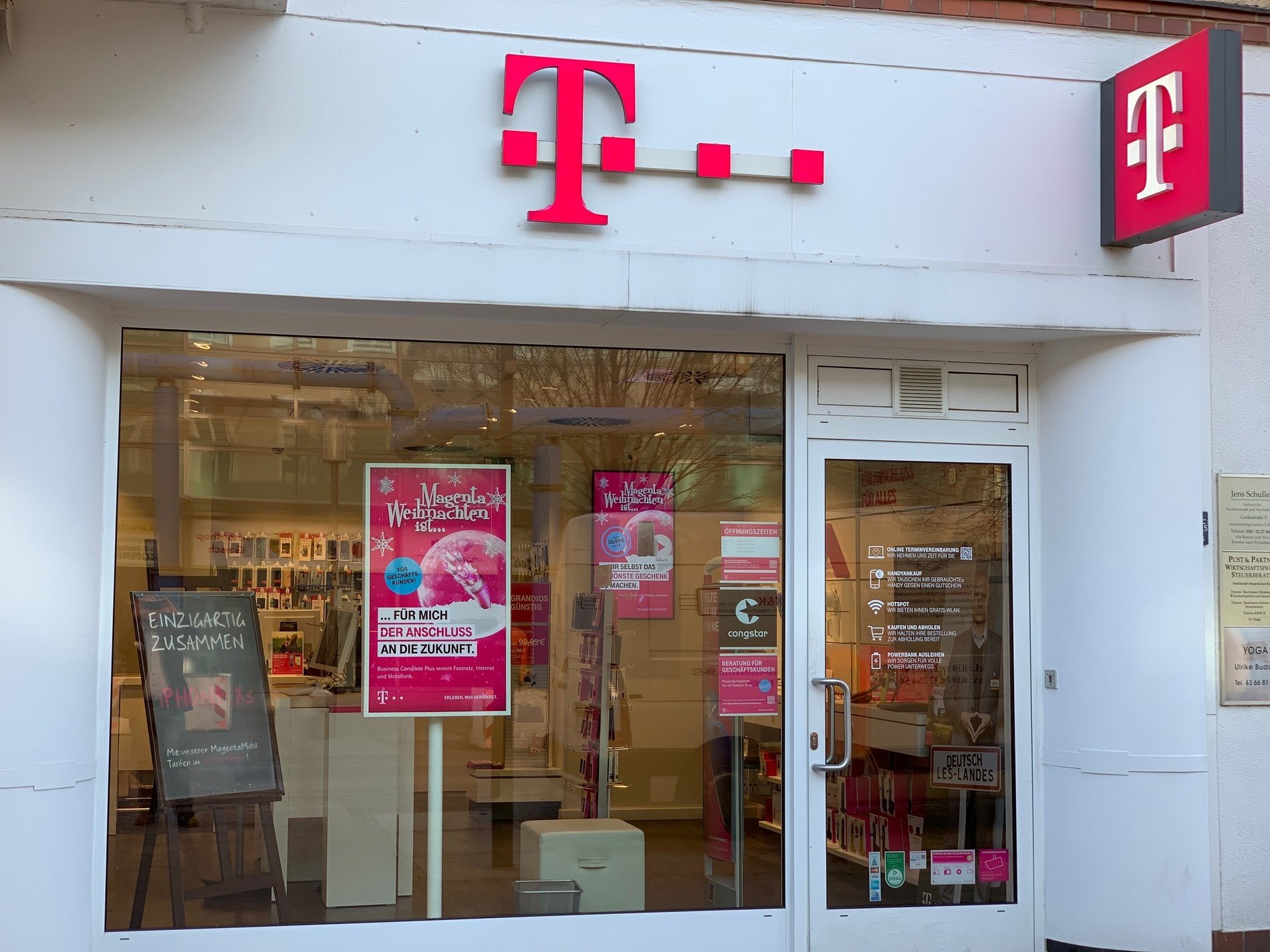 Store photo