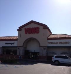Vons Store Front Picture at 3650 S Bristol St in Santa Ana CA