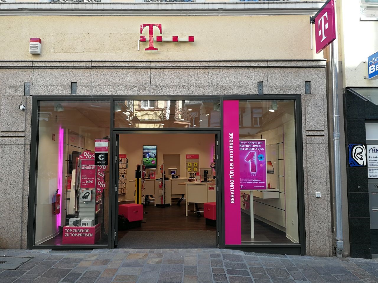 Store photo
