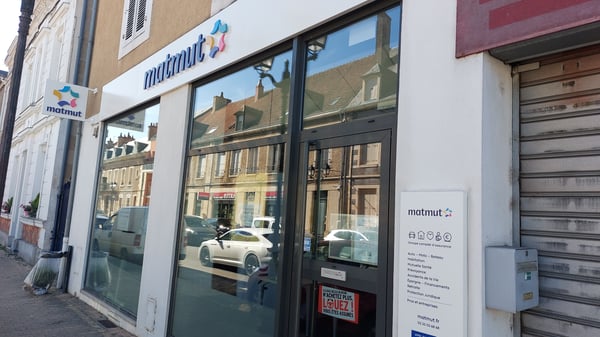 Façade de l'agence au 18 Rue Benjamin Constant à Saint-Amand-Montrond