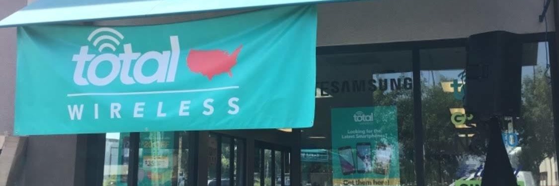 Total Wireless Store front image in Visalia, CA