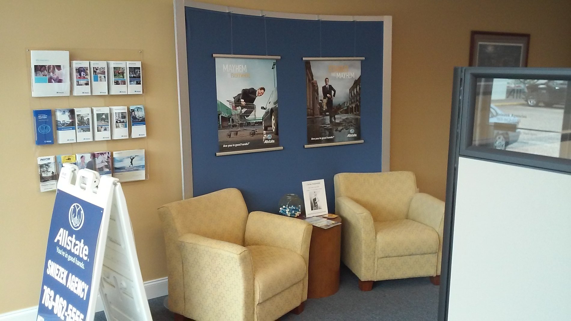 Barry Sniezek Agency Waiting area.