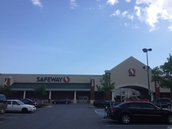 Safeway Store Front Picture at 7643 Arundel Mills Blvd in Hanover MD
