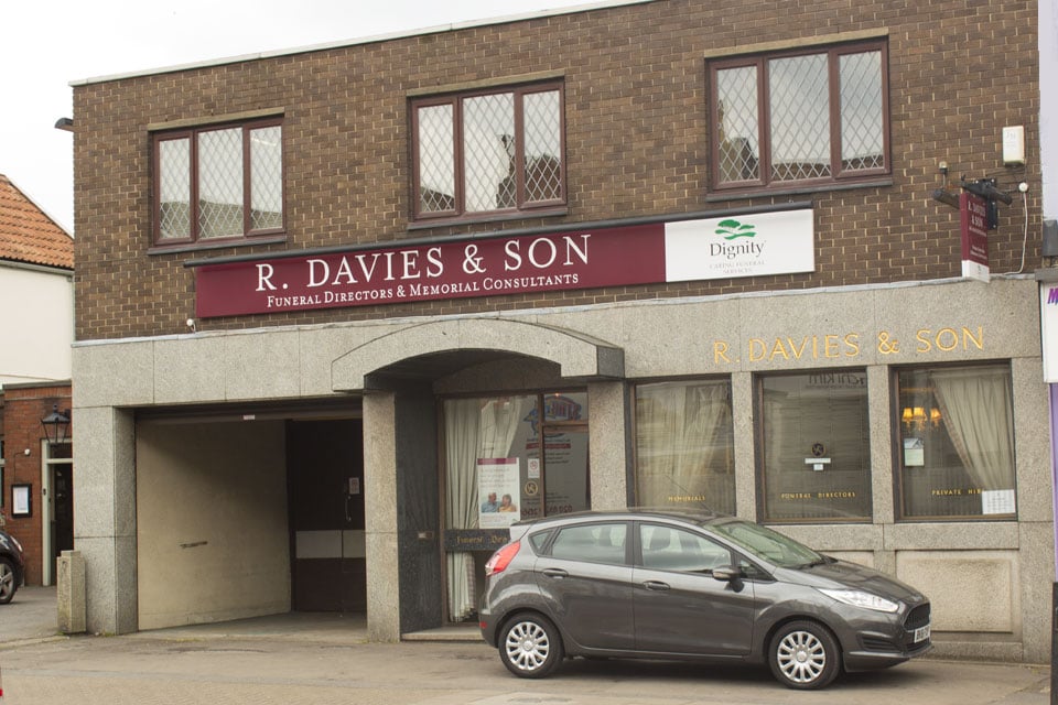 R Davies & Son Funeral Directors in Horfield, Bristol.