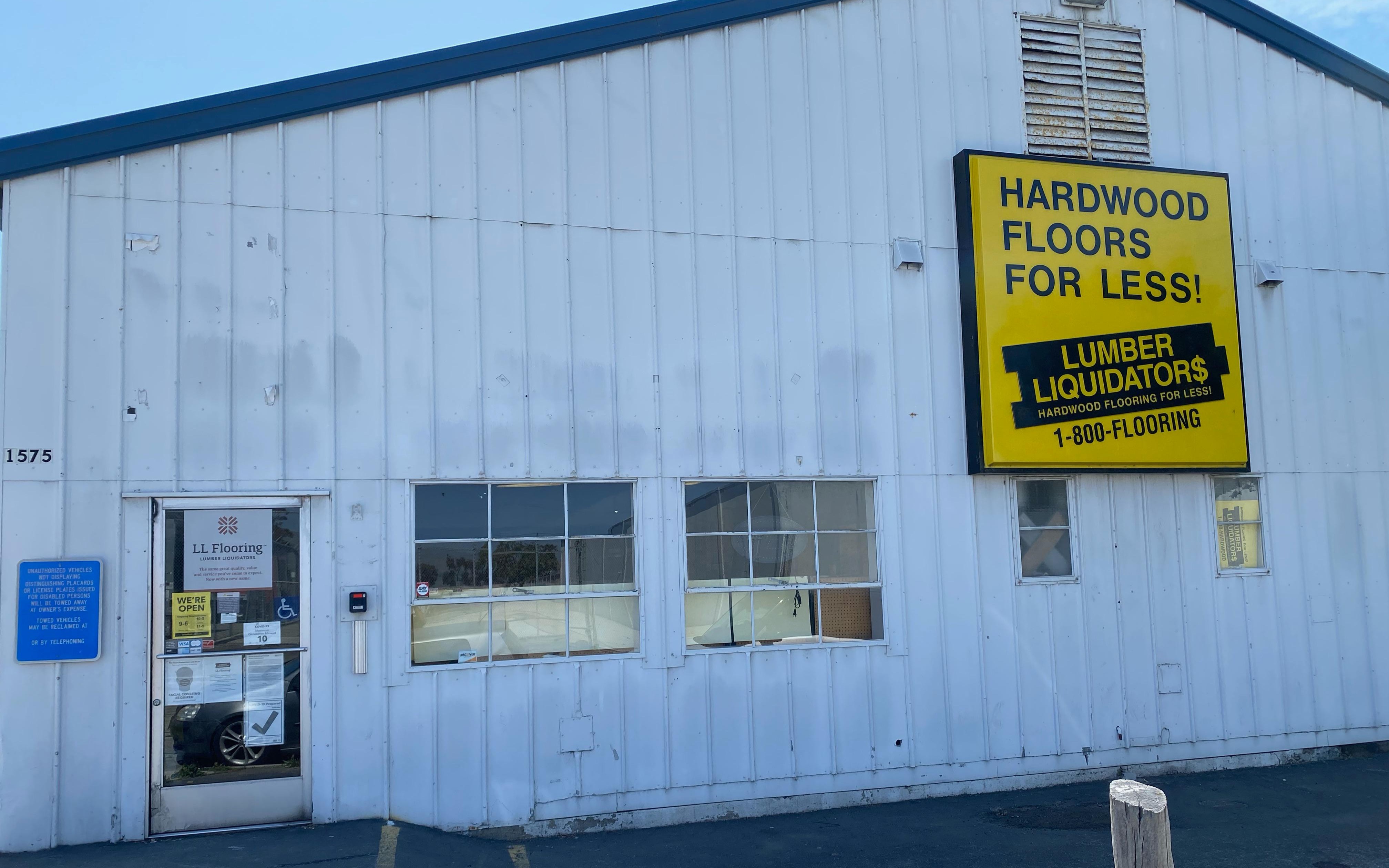 LL Flooring #1091 North San Jose | 1575 Terminal Avenue | Storefront