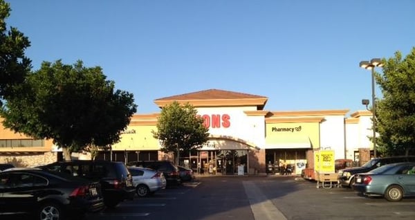Vons Store Front Picture at 4226 Woodruff Ave in Lakewood CA