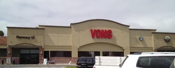 Vons Store Front Picture at 1440 W 25th St in San Pedro CA