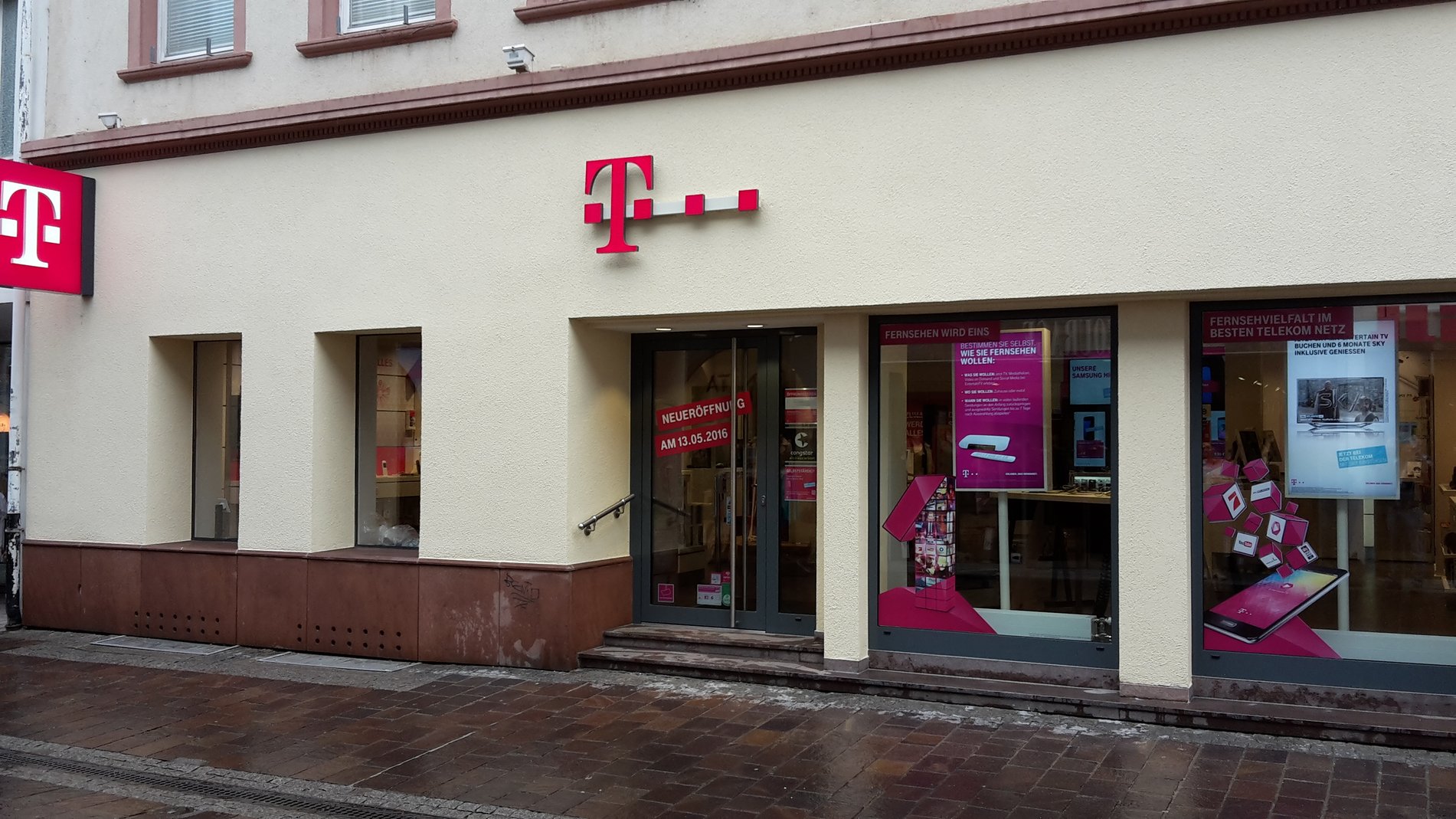 Store photo
