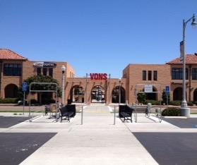 Vons Store Front Picture at 2495 Truxtun Rd in San Diego CA