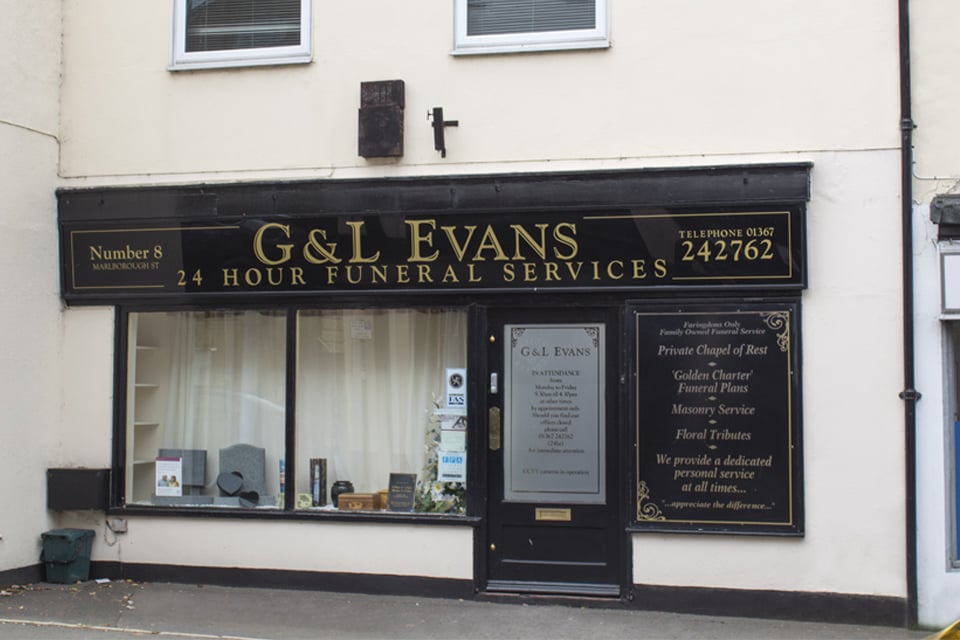 G & L Evans Funeral Directors in Faringdon