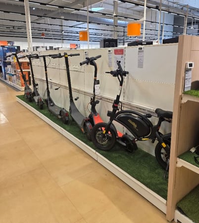 Boulanger Chasse sur Rhône, Trotinette, route, casque, mobilié