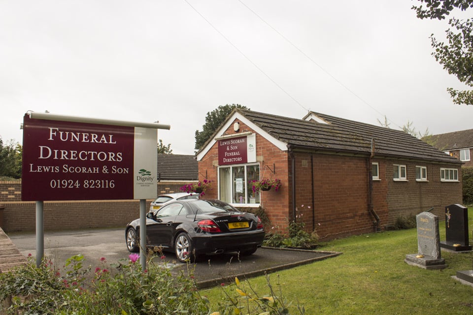 Lewis Scorah & Son Funeral Directors in Lofthouse, Wakefield