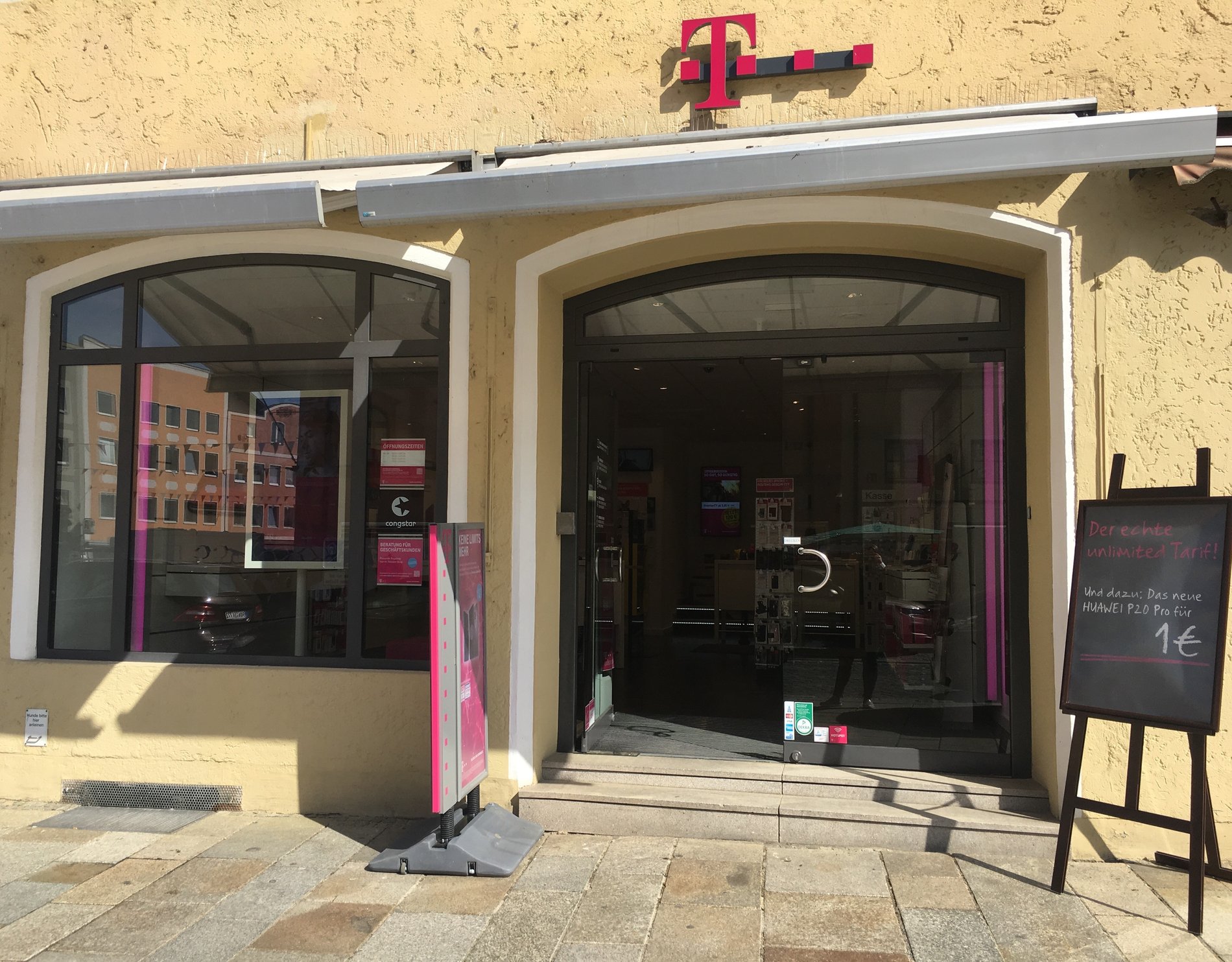 Store photo