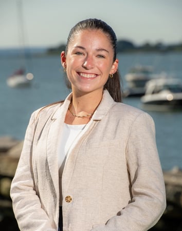 Photo of Shannon Daine