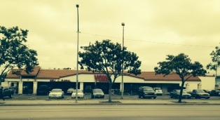 Vons Store Front Picture at 817 E Main St in Santa Maria CA