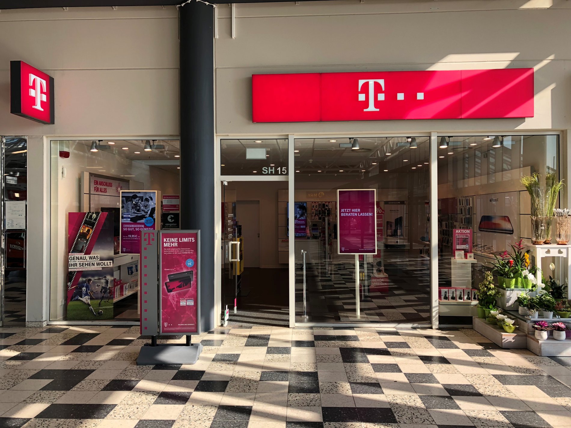 Store photo