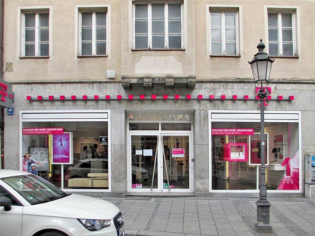 Store photo