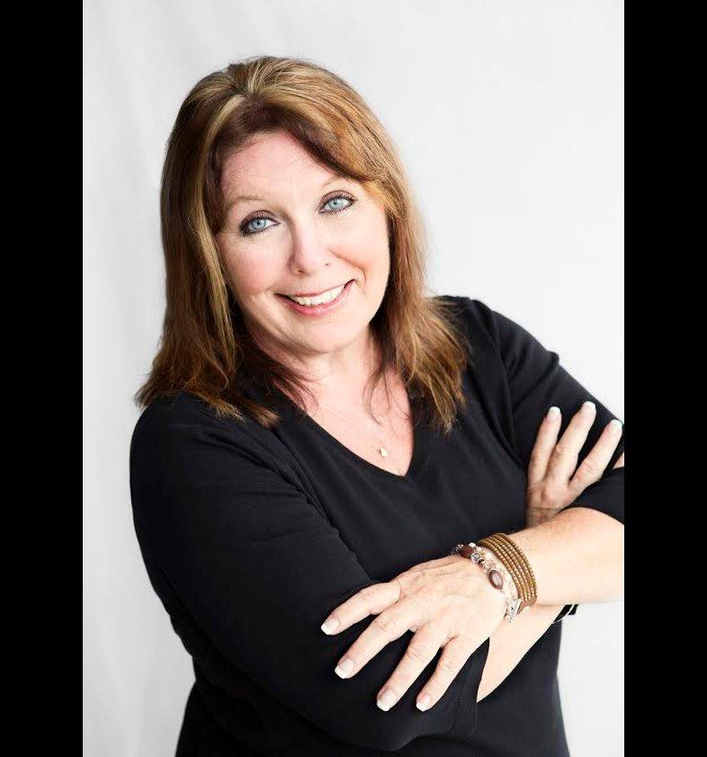Photo of Linda Robertson